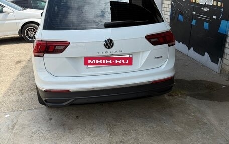 Volkswagen Tiguan II, 2022 год, 2 999 000 рублей, 7 фотография