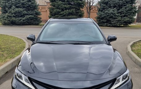 Toyota Camry, 2021 год, 3 350 000 рублей, 1 фотография