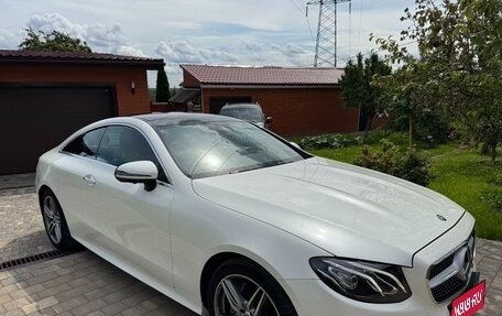 Mercedes-Benz E-Класс, 2019 год, 4 600 000 рублей, 1 фотография
