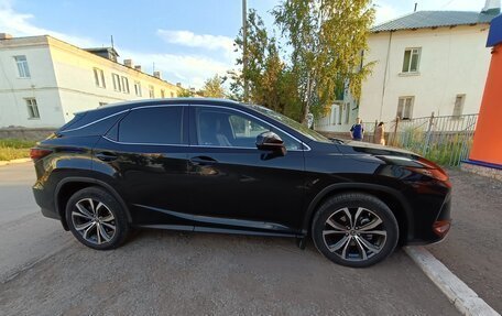 Lexus RX IV рестайлинг, 2020 год, 5 000 000 рублей, 2 фотография