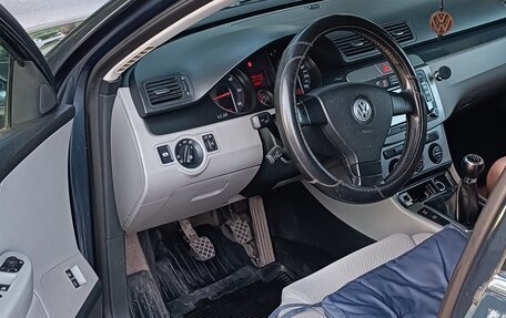 Volkswagen Passat B6, 2007 год, 650 000 рублей, 3 фотография
