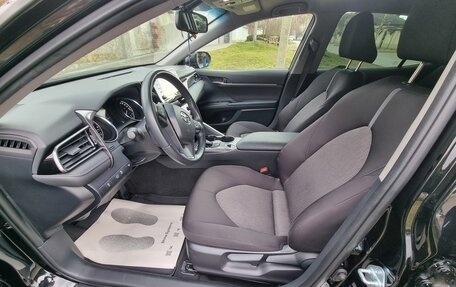Toyota Camry, 2021 год, 3 350 000 рублей, 6 фотография