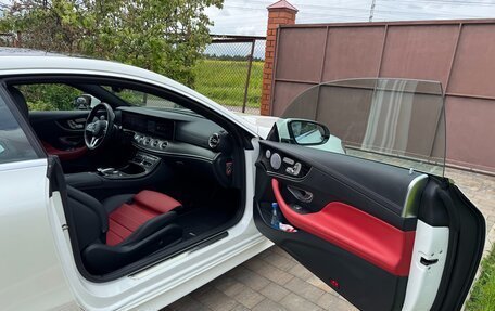 Mercedes-Benz E-Класс, 2019 год, 4 600 000 рублей, 14 фотография