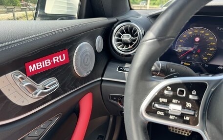 Mercedes-Benz E-Класс, 2019 год, 4 600 000 рублей, 20 фотография