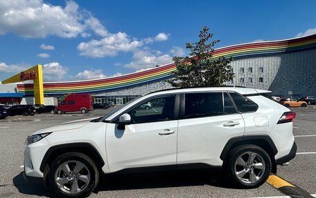 Toyota RAV4, 2020 год, 3 750 000 рублей, 2 фотография