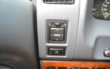 Toyota Land Cruiser Prado 90 рестайлинг, 1997 год, 679 000 рублей, 10 фотография