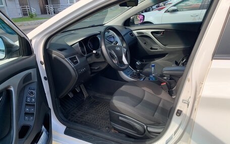 Hyundai Elantra V, 2013 год, 900 000 рублей, 13 фотография