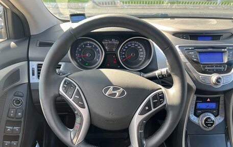 Hyundai Elantra V, 2013 год, 900 000 рублей, 14 фотография