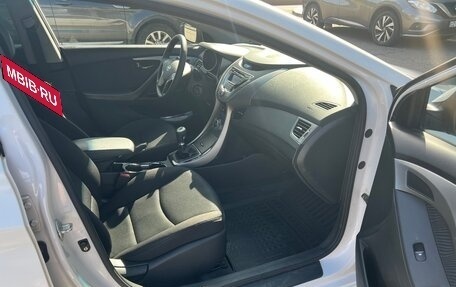 Hyundai Elantra V, 2013 год, 900 000 рублей, 8 фотография