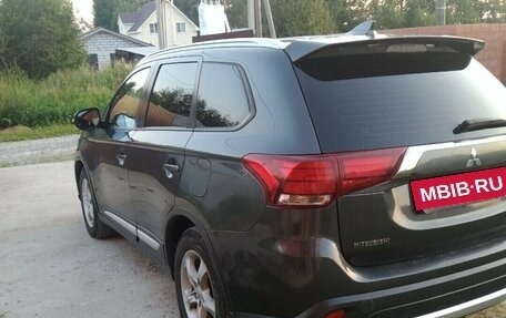 Mitsubishi Outlander III рестайлинг 3, 2017 год, 1 519 999 рублей, 3 фотография