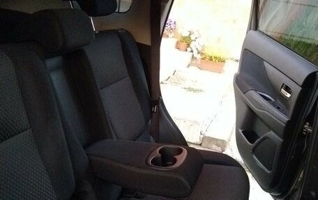Mitsubishi Outlander III рестайлинг 3, 2017 год, 1 519 999 рублей, 10 фотография