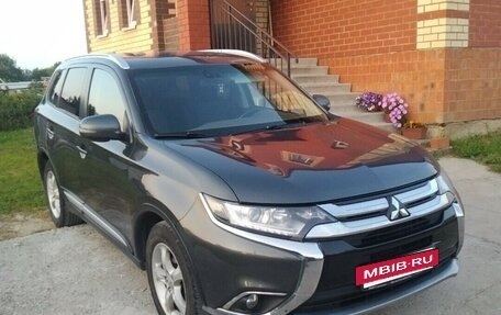 Mitsubishi Outlander III рестайлинг 3, 2017 год, 1 519 999 рублей, 20 фотография