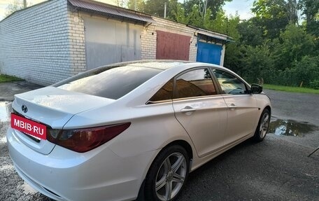 Hyundai Sonata VI, 2010 год, 1 350 000 рублей, 3 фотография