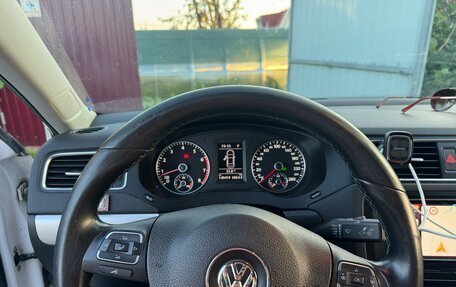 Volkswagen Jetta VI, 2013 год, 1 130 000 рублей, 19 фотография