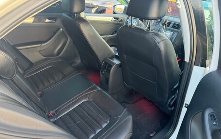 Volkswagen Jetta VI, 2013 год, 1 130 000 рублей, 24 фотография