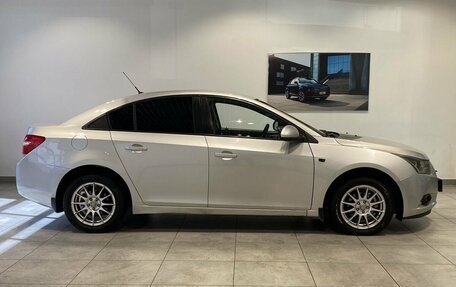 Chevrolet Cruze II, 2011 год, 679 000 рублей, 4 фотография