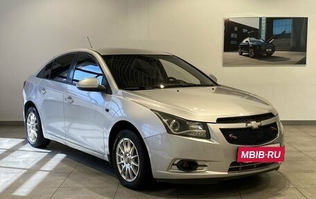 Chevrolet Cruze II, 2011 год, 679 000 рублей, 3 фотография