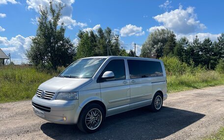 Volkswagen Multivan T5, 2005 год, 1 700 000 рублей, 2 фотография