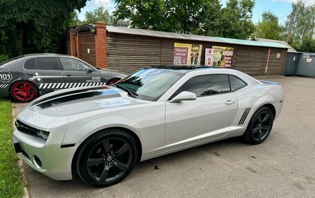 Chevrolet Camaro IV, 2010 год, 2 990 000 рублей, 2 фотография
