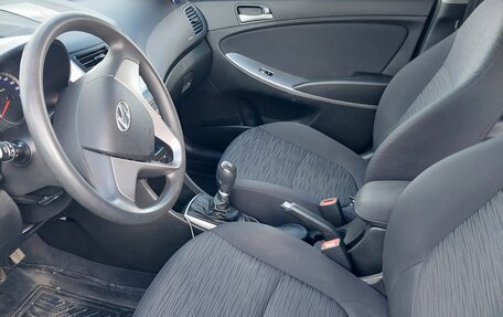 Hyundai Solaris II рестайлинг, 2016 год, 1 100 000 рублей, 22 фотография