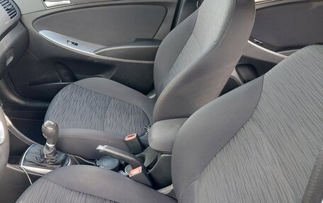 Hyundai Solaris II рестайлинг, 2016 год, 1 100 000 рублей, 23 фотография