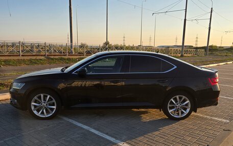 Skoda Superb III рестайлинг, 2019 год, 2 750 000 рублей, 2 фотография