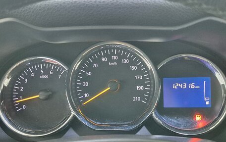 Renault Duster I рестайлинг, 2016 год, 1 299 000 рублей, 10 фотография