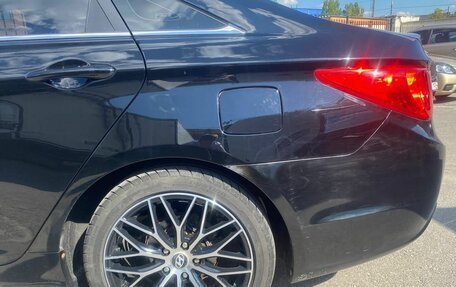 Hyundai Sonata VI, 2011 год, 890 000 рублей, 12 фотография