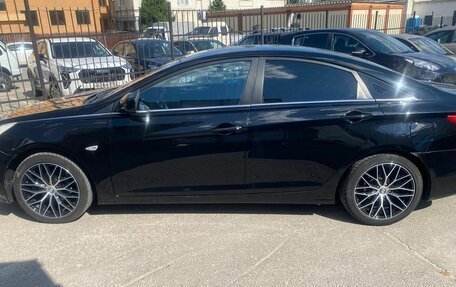 Hyundai Sonata VI, 2011 год, 890 000 рублей, 8 фотография