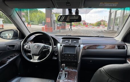 Toyota Camry, 2017 год, 2 320 000 рублей, 12 фотография