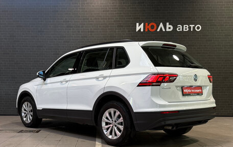 Volkswagen Tiguan II, 2020 год, 2 400 000 рублей, 4 фотография