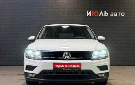 Volkswagen Tiguan II, 2020 год, 2 400 000 рублей, 2 фотография