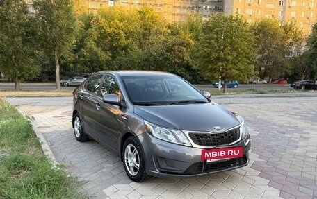 KIA Rio III рестайлинг, 2013 год, 990 000 рублей, 2 фотография