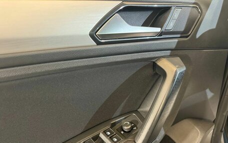 Volkswagen Tiguan II, 2017 год, 1 895 000 рублей, 10 фотография