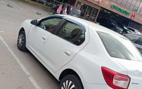 Renault Logan II, 2018 год, 450 000 рублей, 4 фотография
