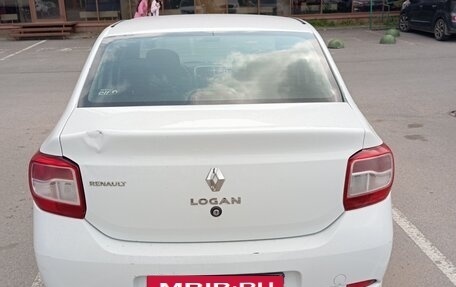 Renault Logan II, 2018 год, 450 000 рублей, 3 фотография