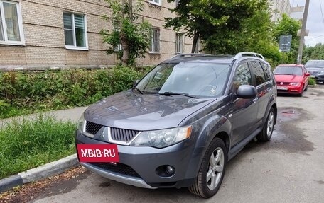 Mitsubishi Outlander III рестайлинг 3, 2008 год, 1 300 000 рублей, 6 фотография