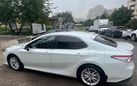 Toyota Camry, 2020 год, 2 670 000 рублей, 2 фотография