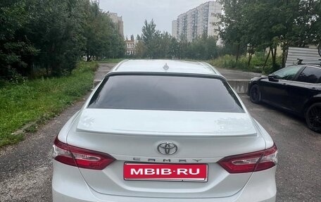 Toyota Camry, 2020 год, 2 670 000 рублей, 3 фотография
