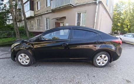 Hyundai Elantra V, 2014 год, 900 000 рублей, 2 фотография