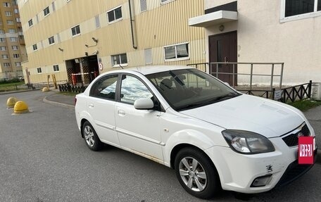 KIA Rio II, 2011 год, 650 000 рублей, 2 фотография