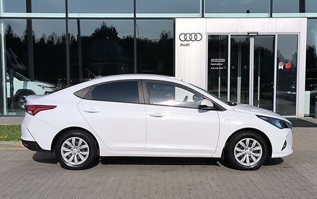 Hyundai Solaris II рестайлинг, 2021 год, 1 630 000 рублей, 4 фотография