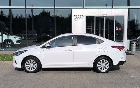 Hyundai Solaris II рестайлинг, 2021 год, 1 630 000 рублей, 8 фотография