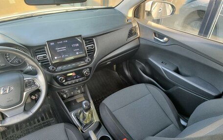 Hyundai Solaris II рестайлинг, 2021 год, 1 630 000 рублей, 19 фотография