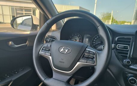 Hyundai Solaris II рестайлинг, 2021 год, 1 630 000 рублей, 20 фотография