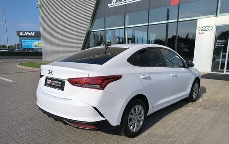 Hyundai Solaris II рестайлинг, 2021 год, 1 630 000 рублей, 12 фотография