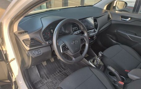 Hyundai Solaris II рестайлинг, 2021 год, 1 630 000 рублей, 30 фотография