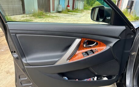 Toyota Camry, 2007 год, 1 350 000 рублей, 10 фотография