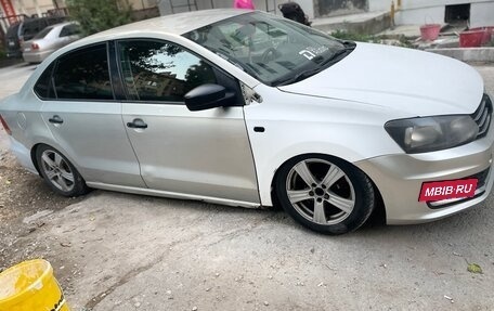 Volkswagen Polo VI (EU Market), 2013 год, 450 000 рублей, 2 фотография