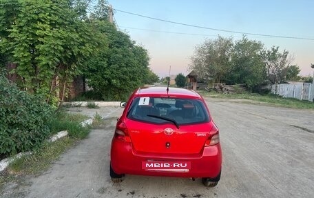 Toyota Yaris III рестайлинг, 2008 год, 500 000 рублей, 5 фотография